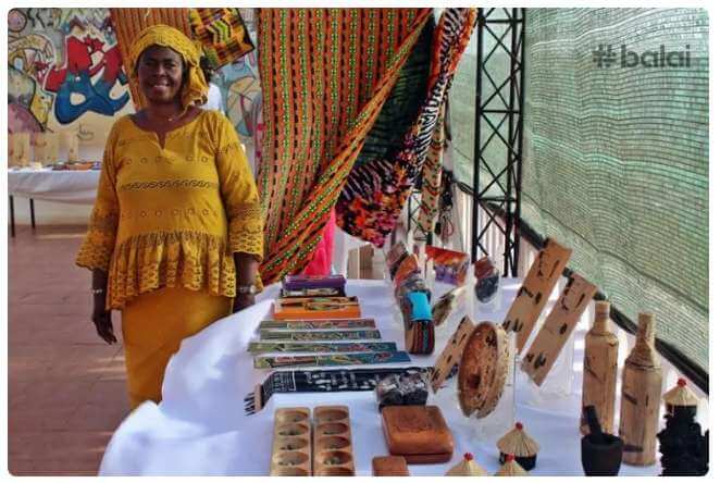 Expositores da Feira Cultural Abel Djassi apostam em materiais locais e salientam a necessidade de se comemorar o Dia de África